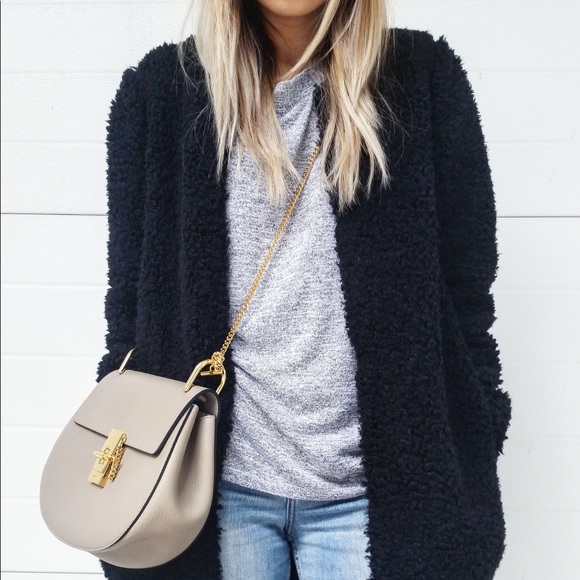 ARITZIA | WILFRED LABORATOIRE WARM FUZZY SHERPA TEDDY JACKET BLACK SATIN LINING - Picture 12 of 13